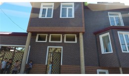 Фасадная панель Berg, коричневый