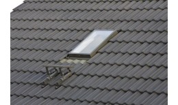 Мансардное окно-люк для выхода на крышу FAKRO WGI