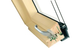 Деревянное мансардное окно FTP-V P2