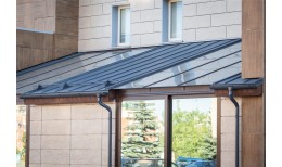 Фальц двойной стоячий Grand Line 0,45 PE с пленкой на замках RAL 7024 мокрый асфальт