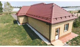 Металлочерепица камея Grand Line 0,5 PurLite Matt RAL 3005 красное вино