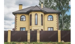 Угол желоба внутренний Grand Line 135 гр 150 мм RAL 8017 шоколад